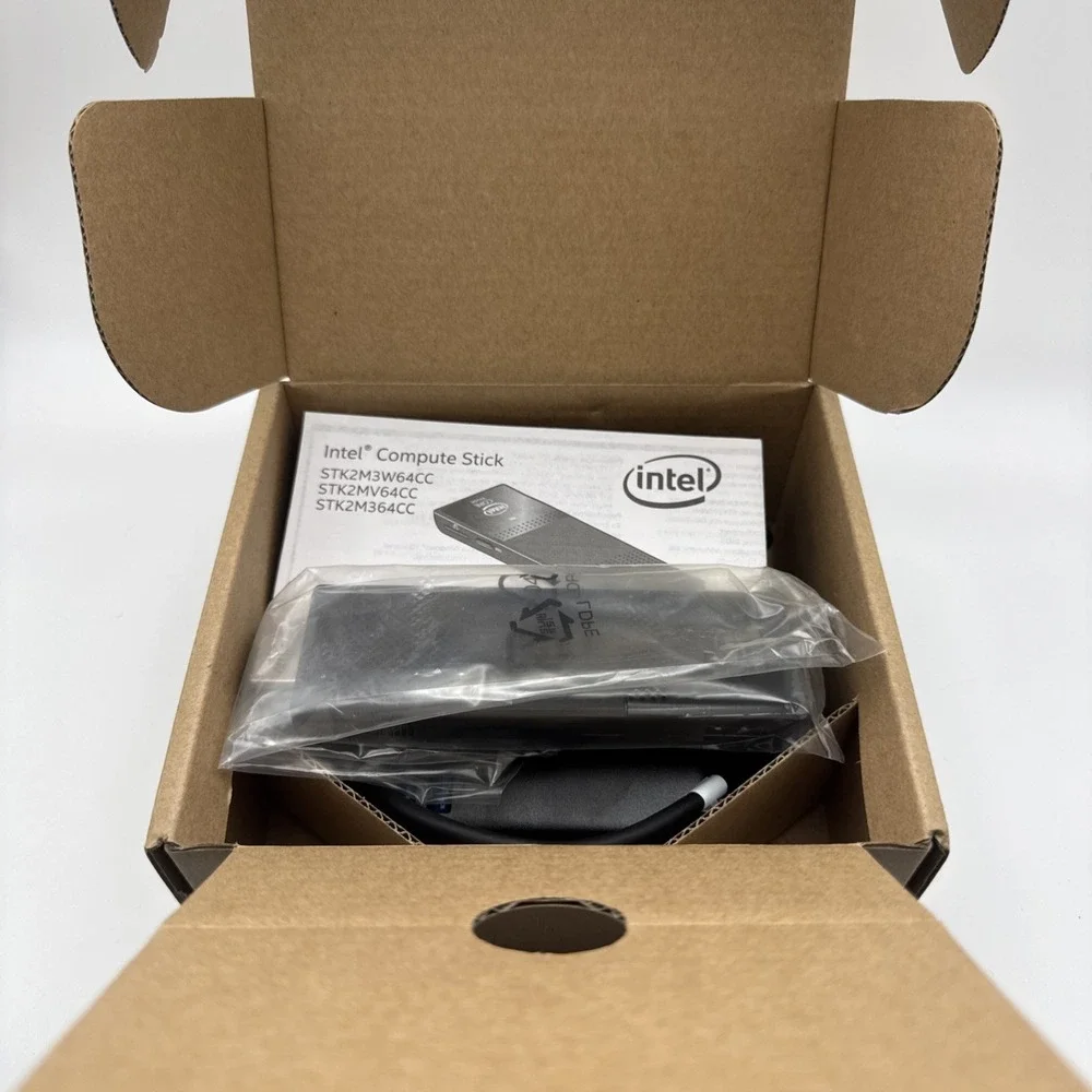 Intel Compute Stick m3-6Y30 4GB 64GB No OS BLKSTK2M364CC NOB PC Stick